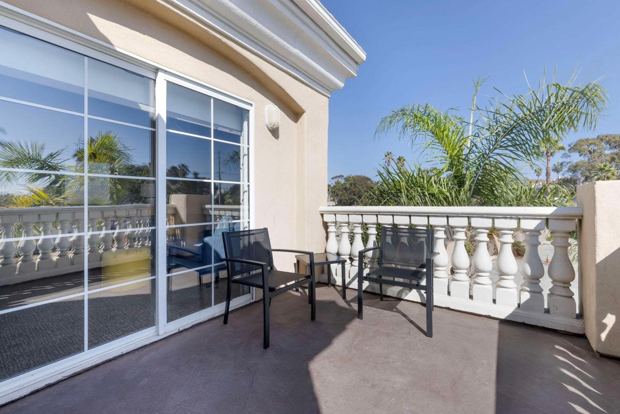 Comfort Suites Oceanside Camp Pendleton Area Екстер'єр фото