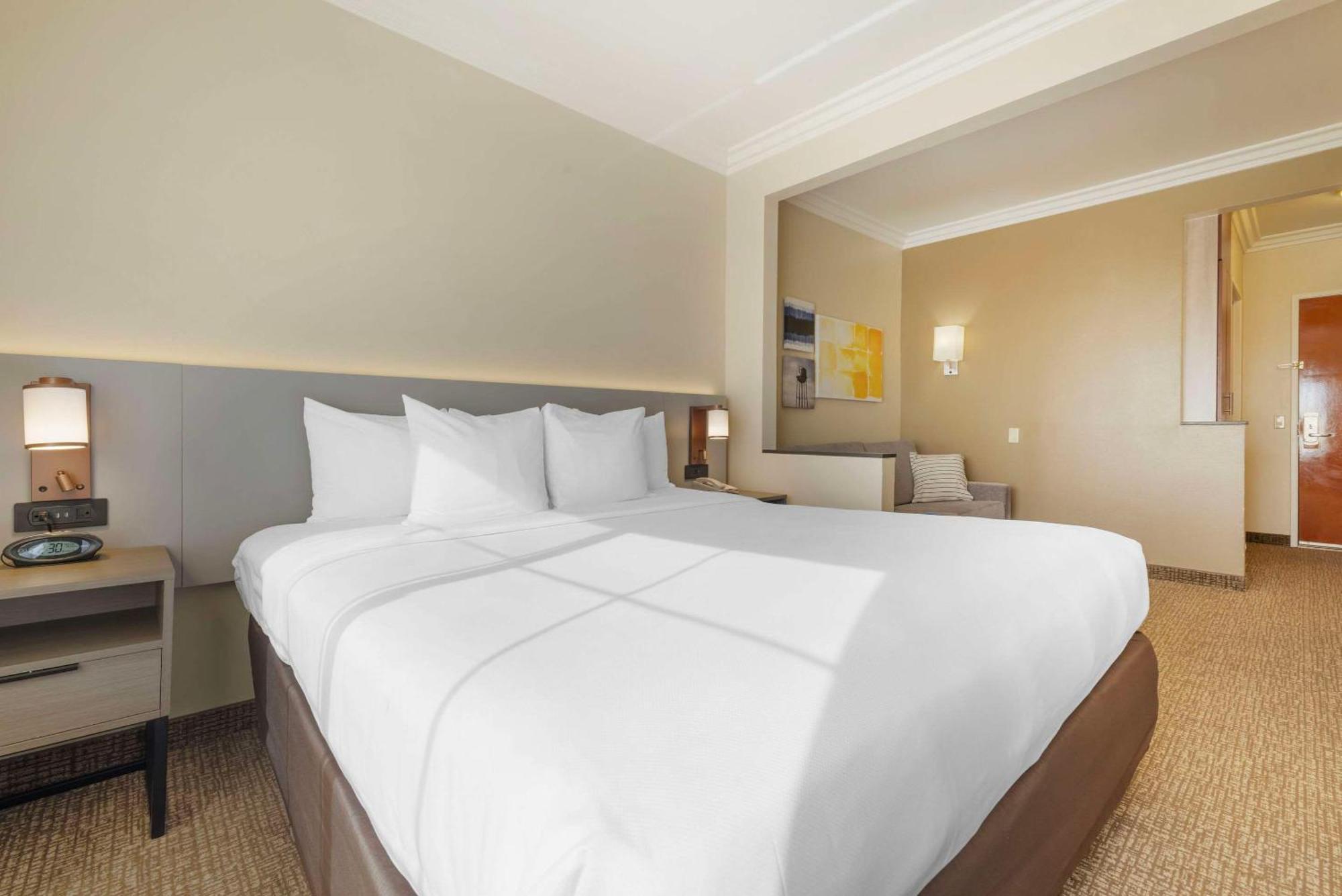 Comfort Suites Oceanside Camp Pendleton Area Екстер'єр фото