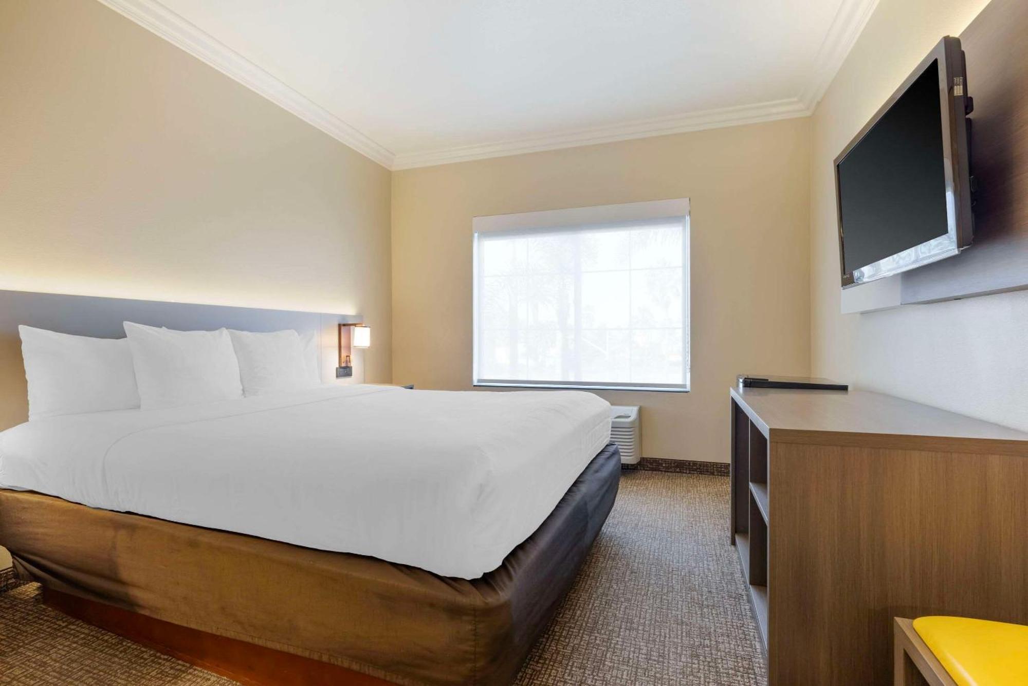 Comfort Suites Oceanside Camp Pendleton Area Екстер'єр фото