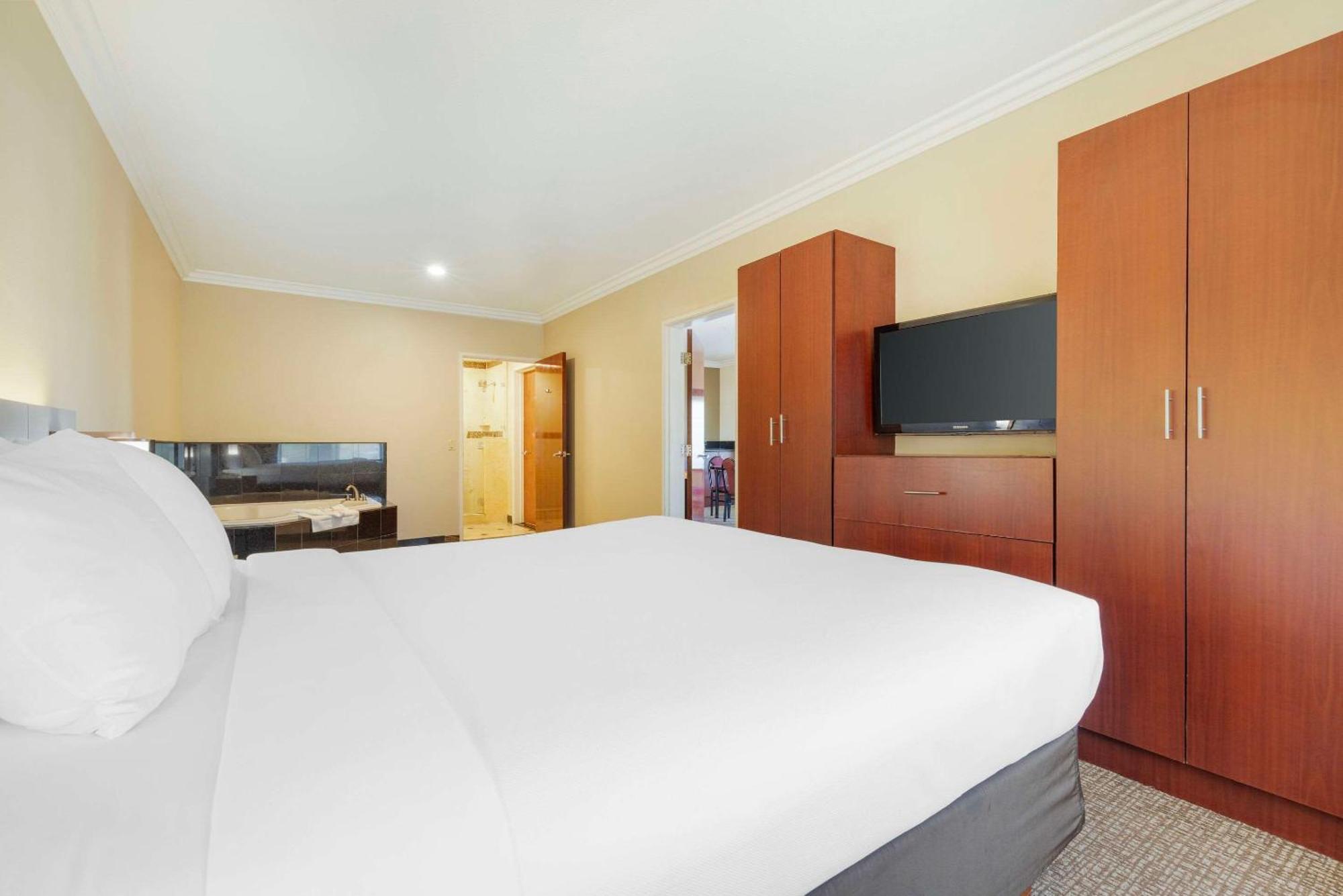 Comfort Suites Oceanside Camp Pendleton Area Екстер'єр фото